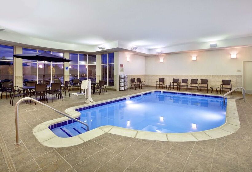 فندق Hilton Garden Inn Detroit/novi