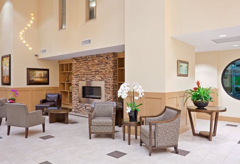 Holiday Inn Hotel & Suites Surrey East Cloverdale, An Ihg