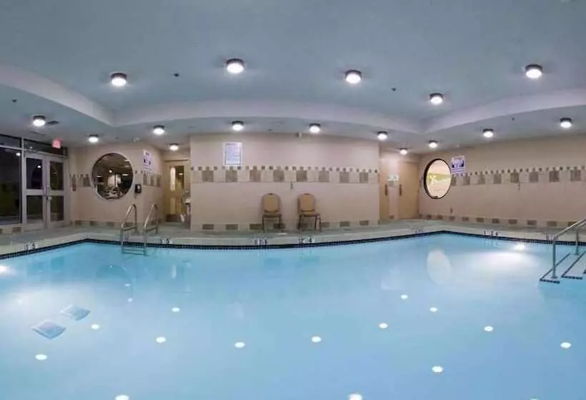 Holiday Inn Hotel & Suites Surrey East Cloverdale, An Ihg