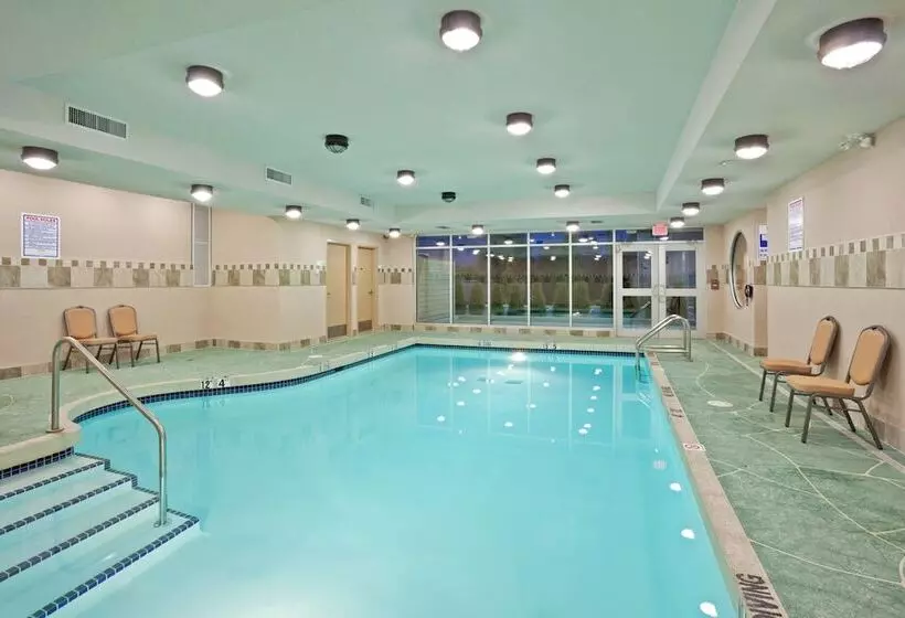 Holiday Inn Hotel & Suites Surrey East Cloverdale, An Ihg