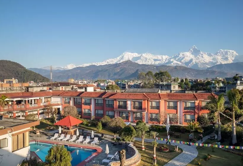 هتل Pokhara Grande