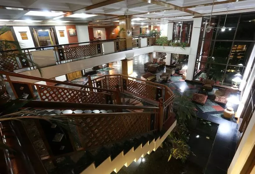 هتل Pokhara Grande