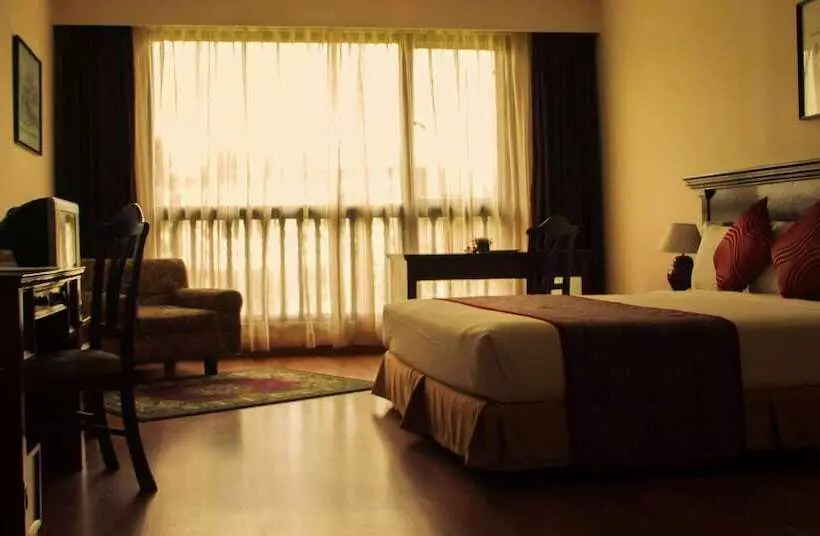 هتل Pokhara Grande