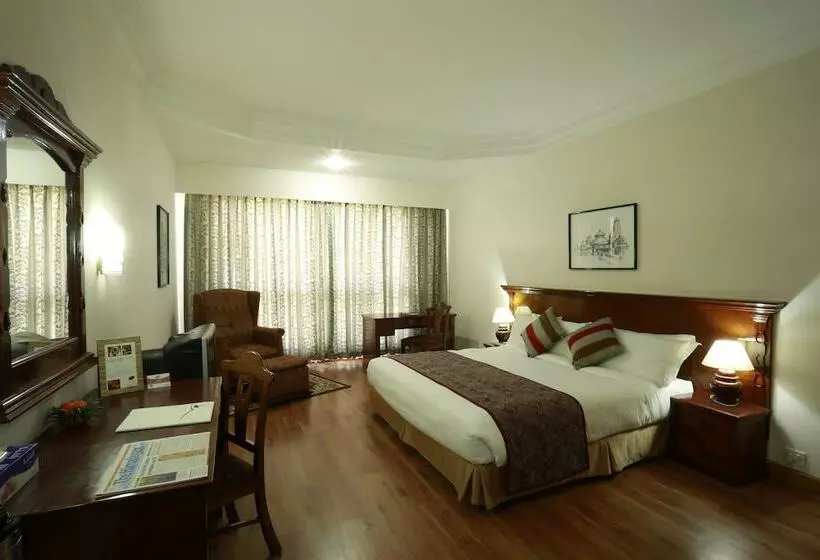 هتل Pokhara Grande