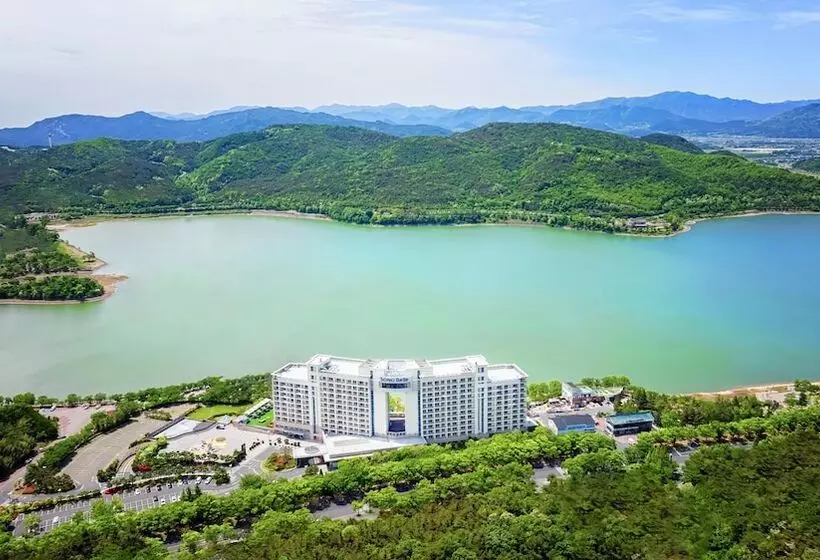 Отель Sono Calm Gyeongju