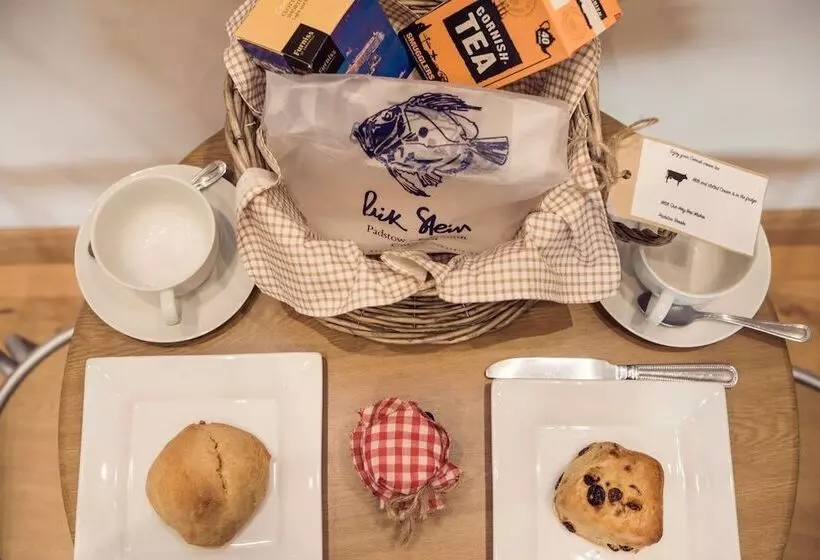 Padstow Breaks   Duke House