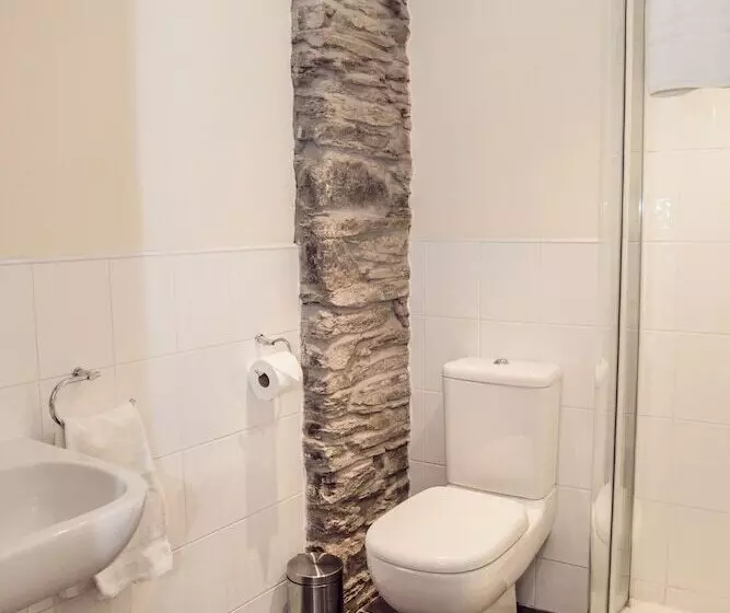 Padstow Breaks   Duke House