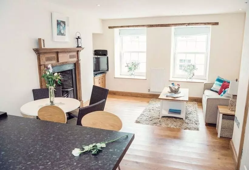 Padstow Breaks   Duke House