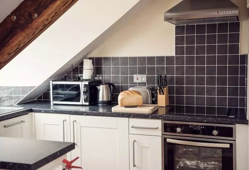 Padstow Breaks   Duke House