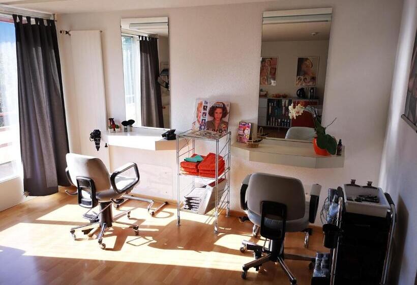 Adrenalin Backpackers Hostel