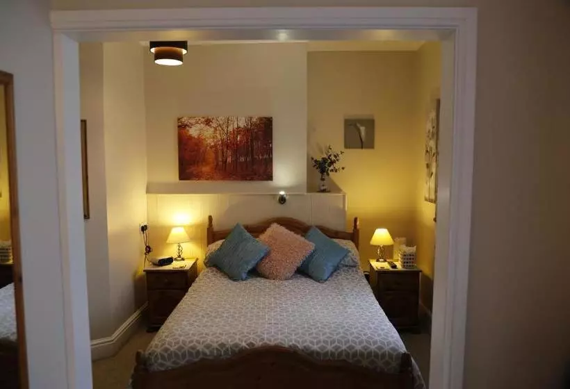 Bed and Breakfast Cornubia Guest House