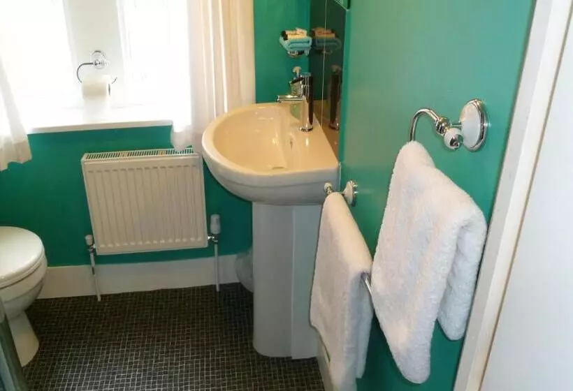 Greenlaw Guest House