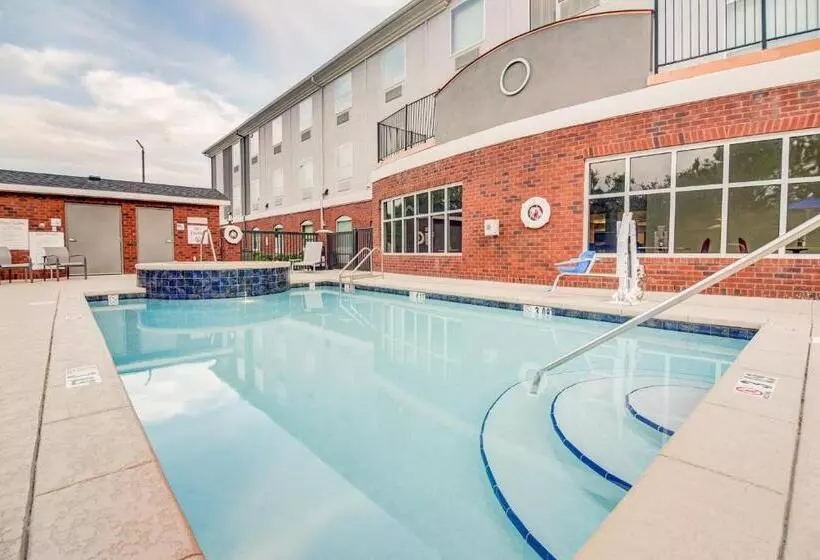 Holiday Inn Express Hotel & Suites Foley, An Ihg