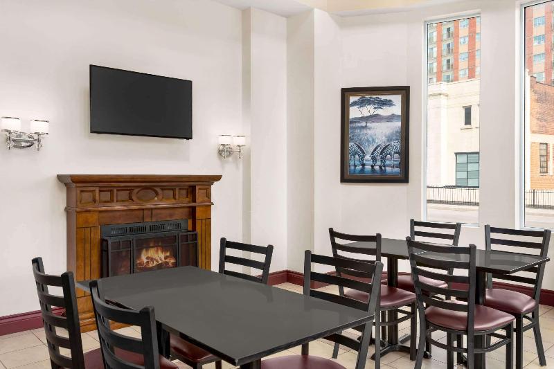 فندق Signature Inn & Suites Hamilton