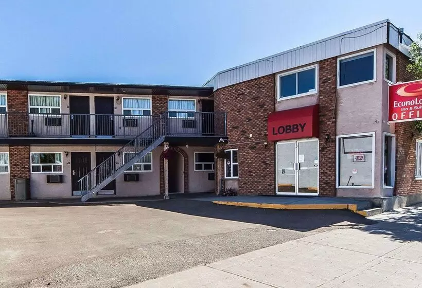 Отель Econo Lodge Inn & Suites Drumheller