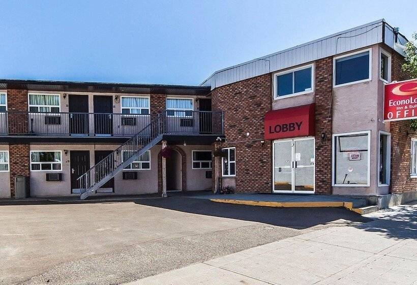 Отель Econo Lodge Inn & Suites Drumheller