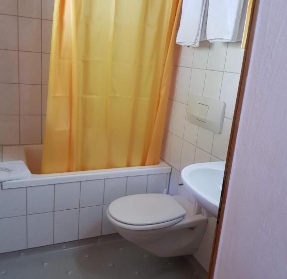 فندق Gasthof Schoenegg B&b