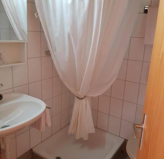 فندق Gasthof Schoenegg B&b