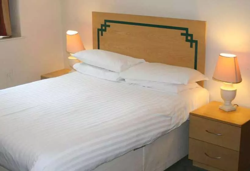 Hanover Hotel & Mccartney S Bar