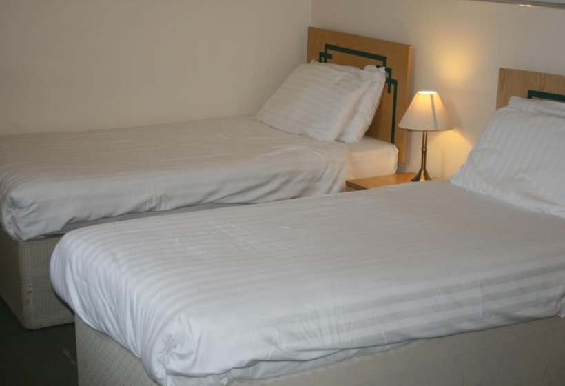 Hanover Hotel & Mccartney S Bar