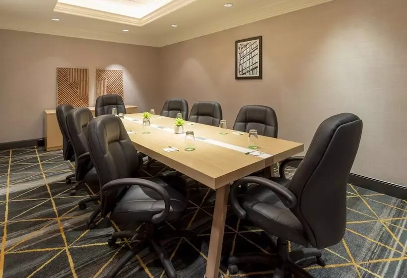 Holiday Inn Hotel & Suites Maple Grove Northwest Minneapolis Arbor Lakes, An Ihg