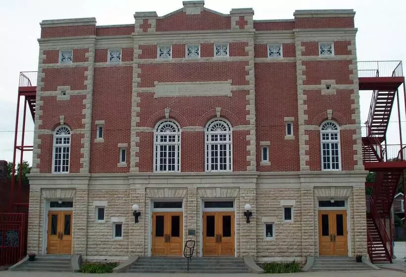 Holiday Inn Express Hotel & Suites Concordia Us 81, An Ihg