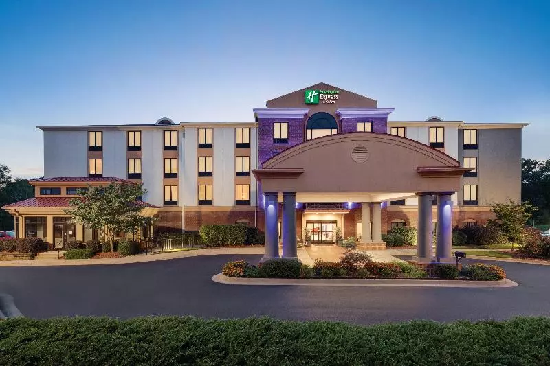 Holiday Inn Express Hotel & Suites Lavonia, An Ihg