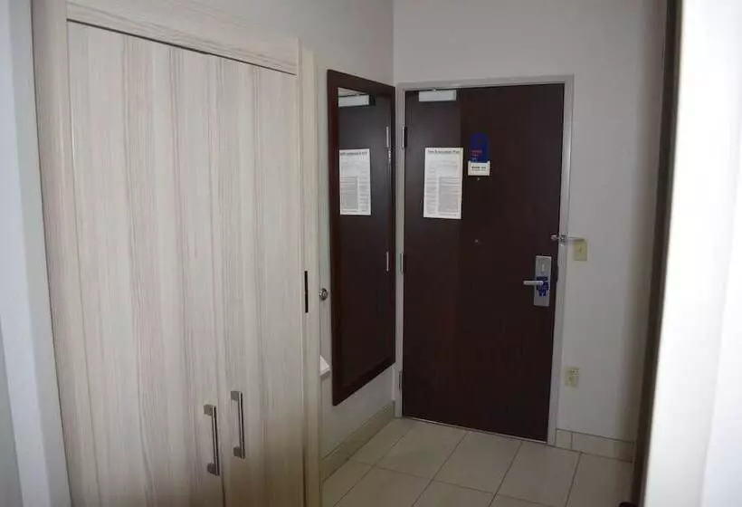 Holiday Inn Express Hotel & Suites Mcpherson, An Ihg