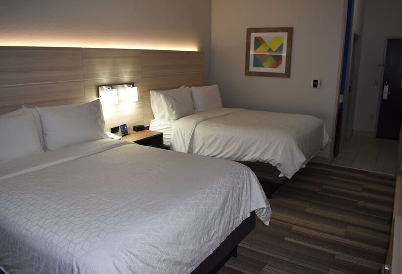Holiday Inn Express Hotel & Suites Mcpherson, An Ihg