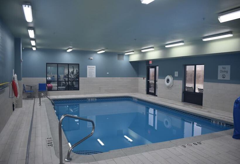 Holiday Inn Express Hotel & Suites Mcpherson, An Ihg