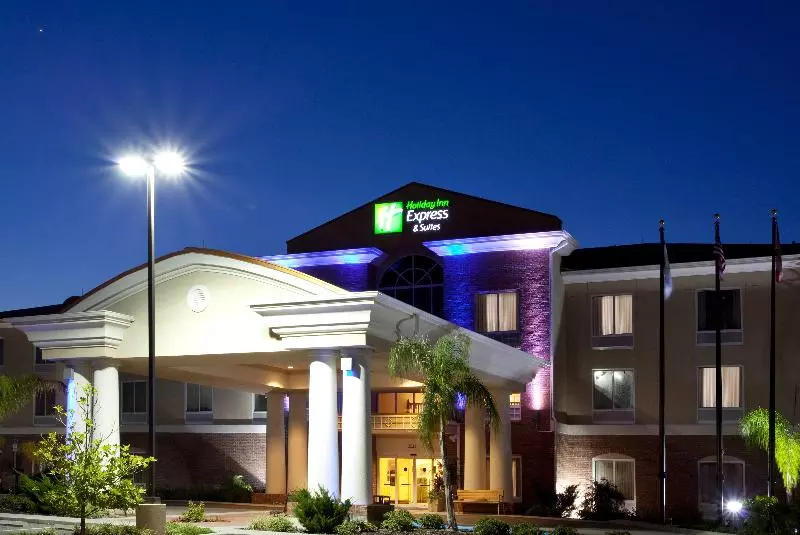 호텔 Holiday Inn Express & Suites Spring Hill, An Ihg