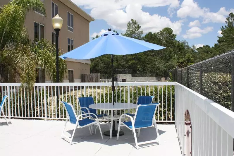 호텔 Holiday Inn Express & Suites Spring Hill, An Ihg