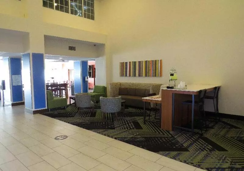 호텔 Holiday Inn Express & Suites Spring Hill, An Ihg