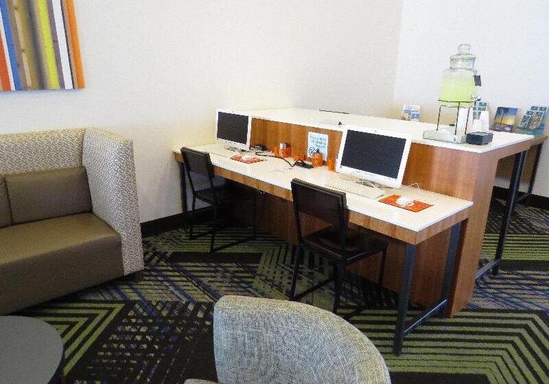 Hotel Holiday Inn Express & Suites Spring Hill, An Ihg