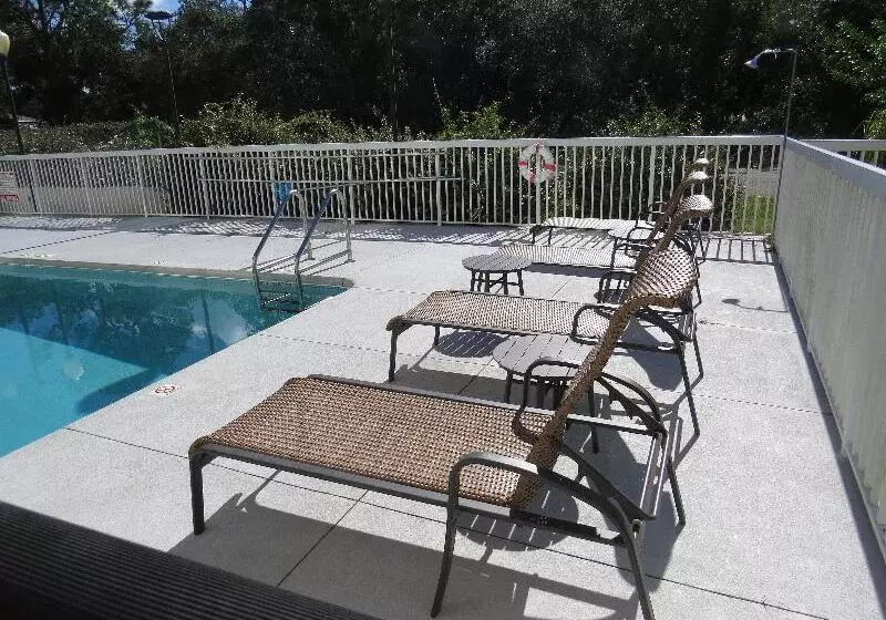 호텔 Holiday Inn Express & Suites Spring Hill, An Ihg