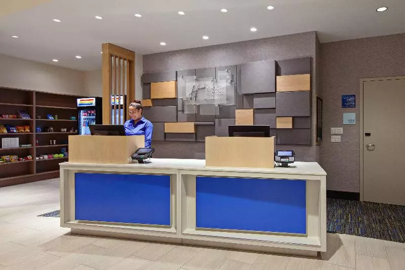Holiday Inn Express Hotel & Suites Ventura Harbor, An Ihg