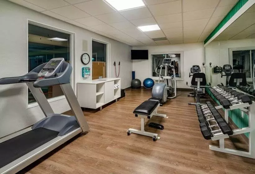 Holiday Inn Express Hotel & Suites Magee By Ihg