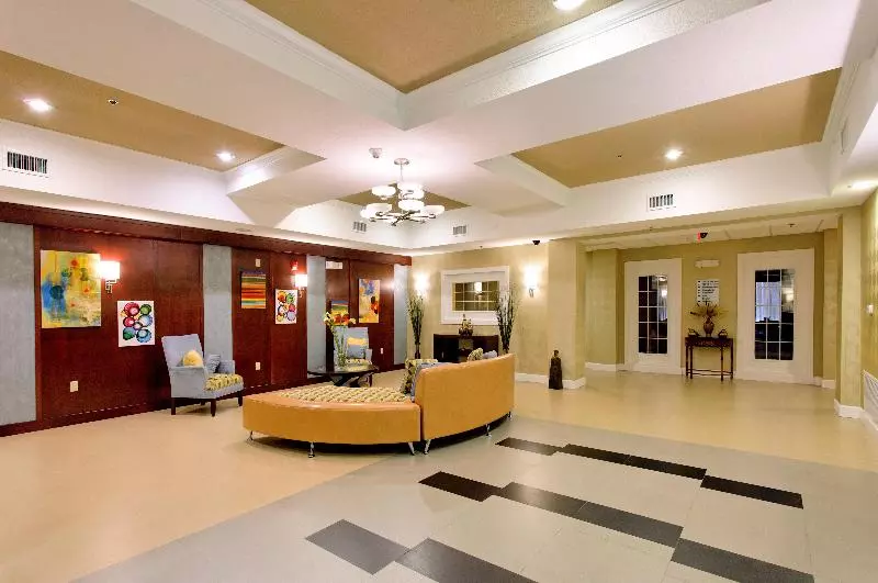 فندق Holiday Inn Express Andalusia, An Ihg