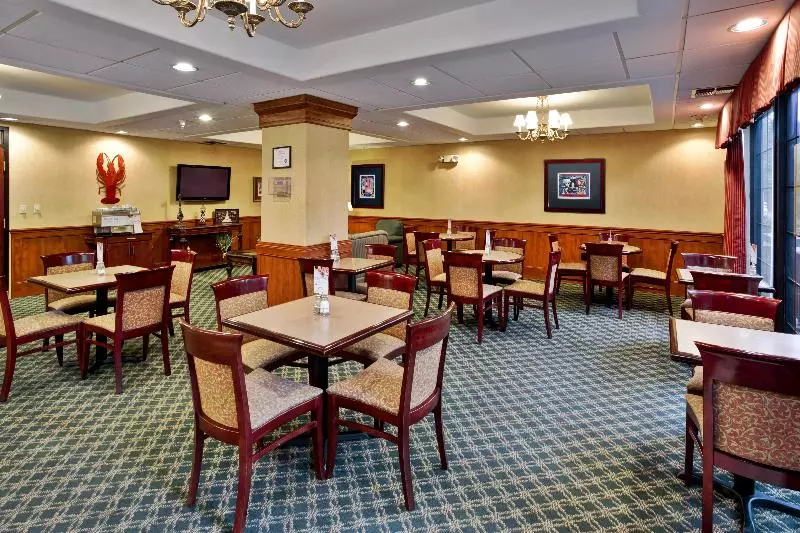 호텔 Holiday Inn Express Breaux Bridge, An Ihg