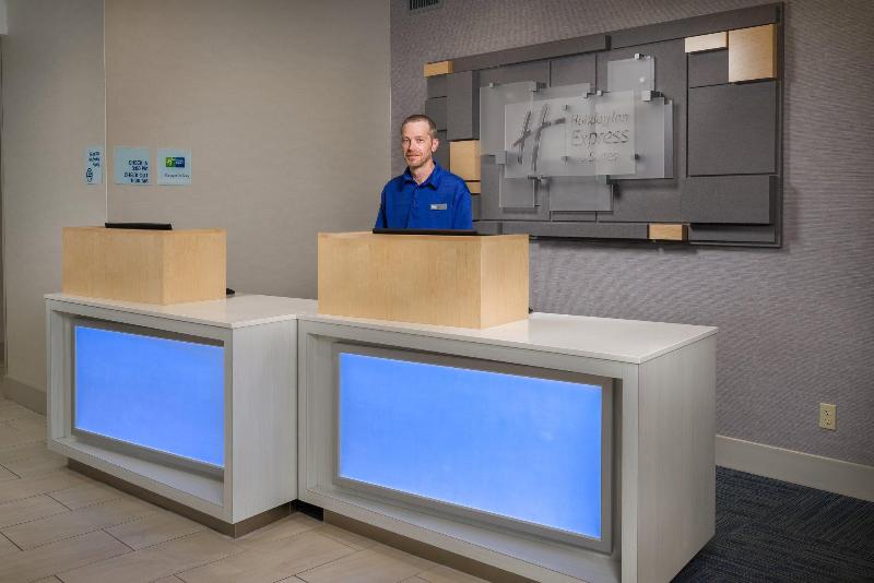 Отель Holiday Inn Express Independence   Kansas City, An Ihg