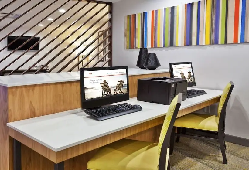 ホテル Holiday Inn Express Phenix City Fort Benning, An Ihg