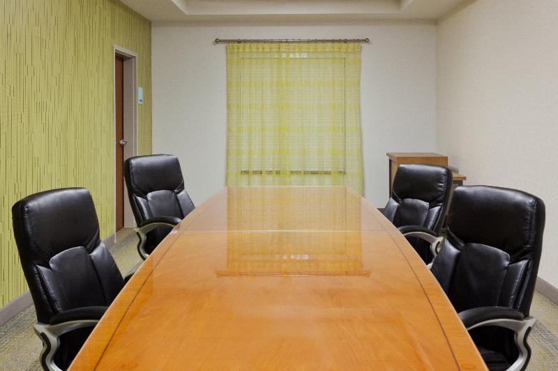 בית מלון כפרי Holiday Inn Express Phenix City Fort Benning, An Ihg