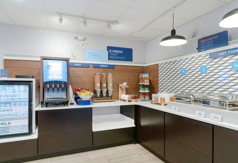 בית מלון כפרי Holiday Inn Express Prince Frederick, An Ihg