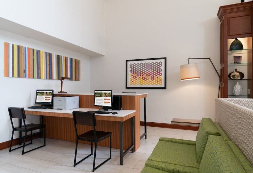 בית מלון כפרי Holiday Inn Express Prince Frederick, An Ihg