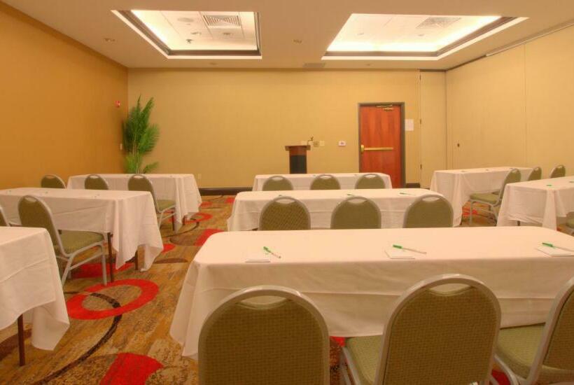 هتل Holiday Inn Pearl   Jackson Area, An Ihg