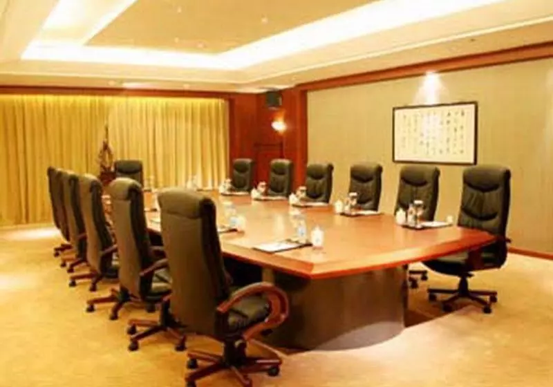 فندق Ramada Plaza Wuxi