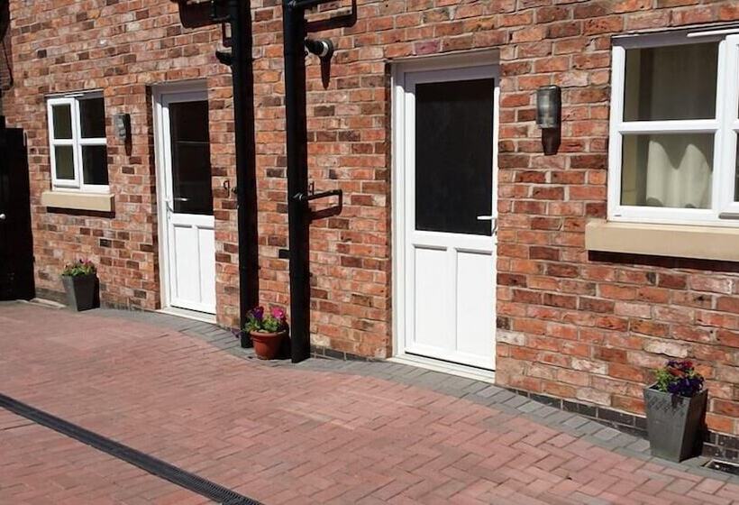 בית מלון כפרי The Waverley