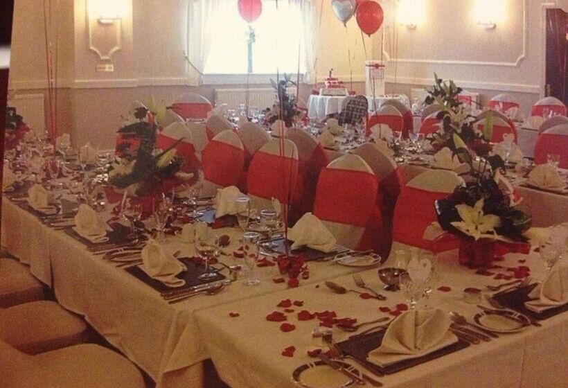 בית מלון כפרי The Waverley