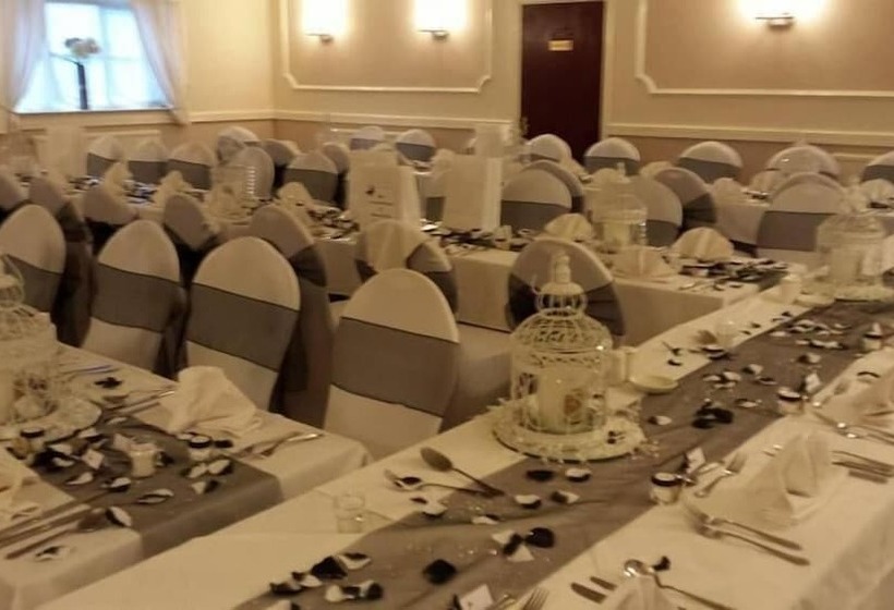 בית מלון כפרי The Waverley