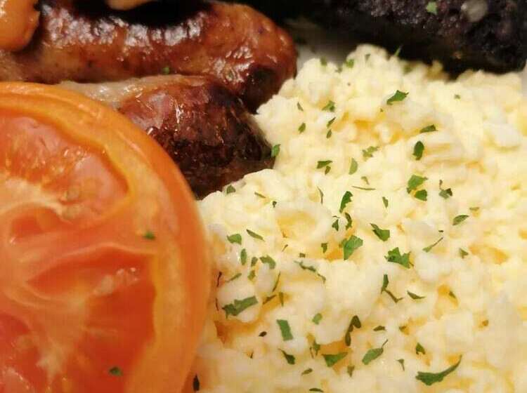 בית מלון כפרי The Waverley